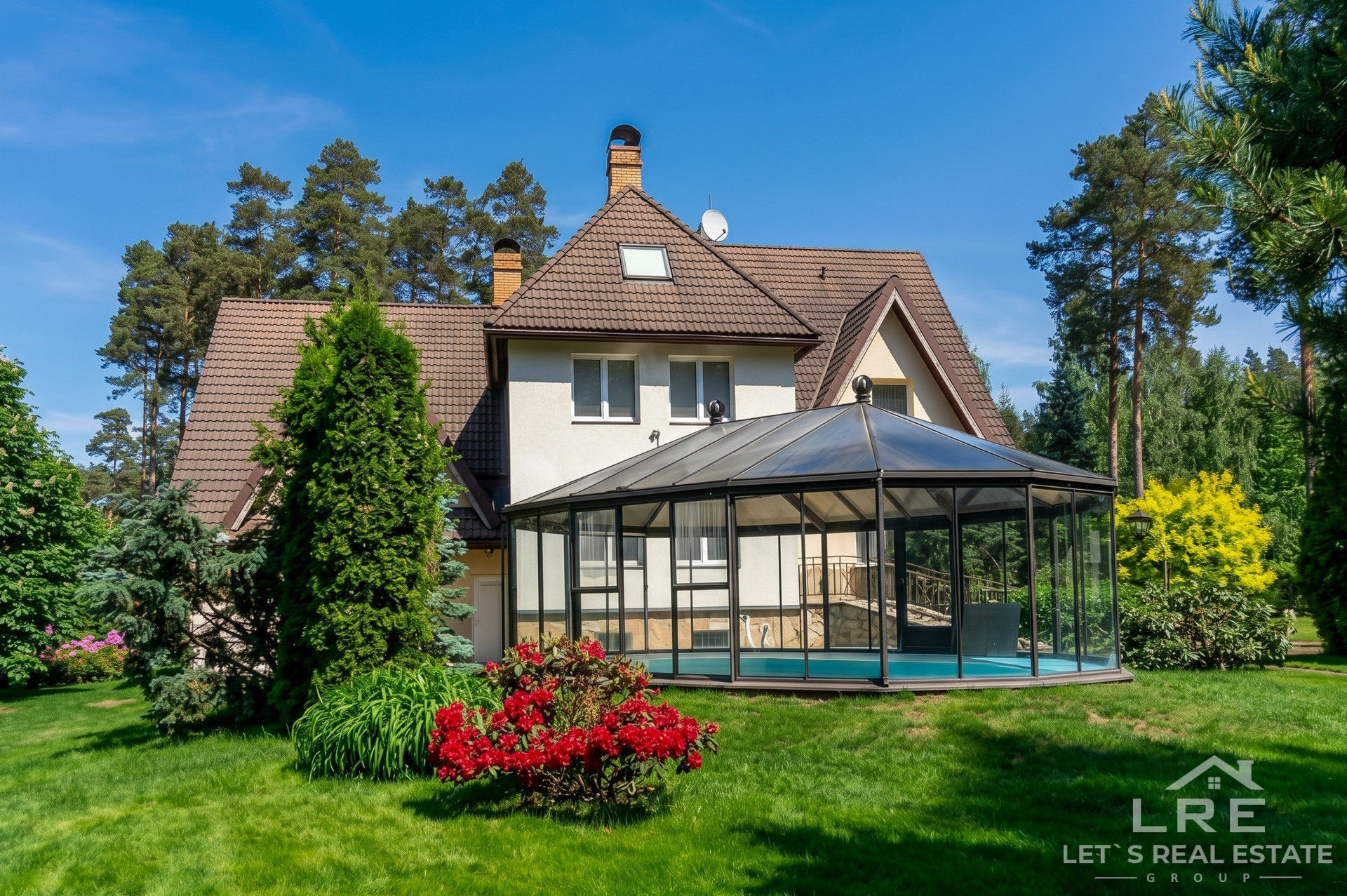Exclusive and spacious family home in the prestigious Priedkalne